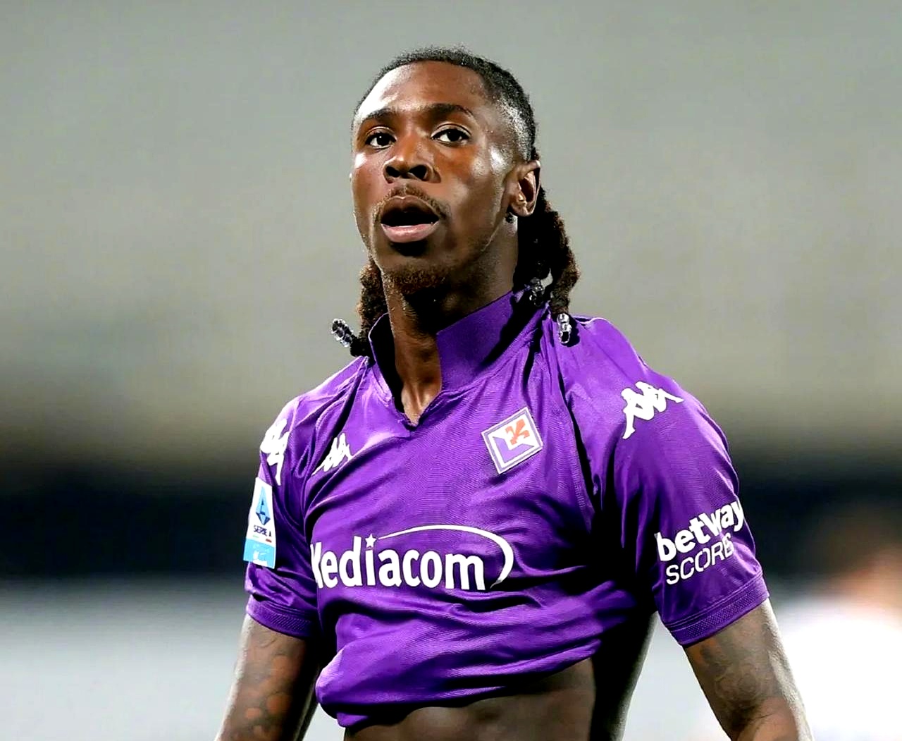 国王杯转会期走向成谜，阿斯顿维拉迎来里程碑，引发热议，临场指挥获称赞(38封信洛克菲勒经典语录)