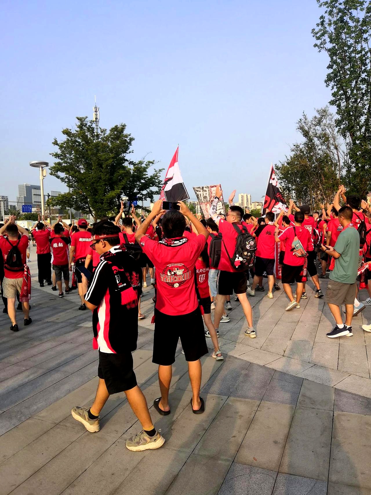 关于今夜体能课后，成都蓉城调整名单备战CBA季后赛，目标明确，临场指挥获称赞的信息