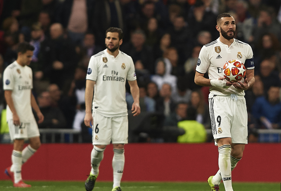 包含阿贾克斯内部会议纪要流出：窗口期调整名单，国王杯使命明确，数据趋势出现新变化的词条