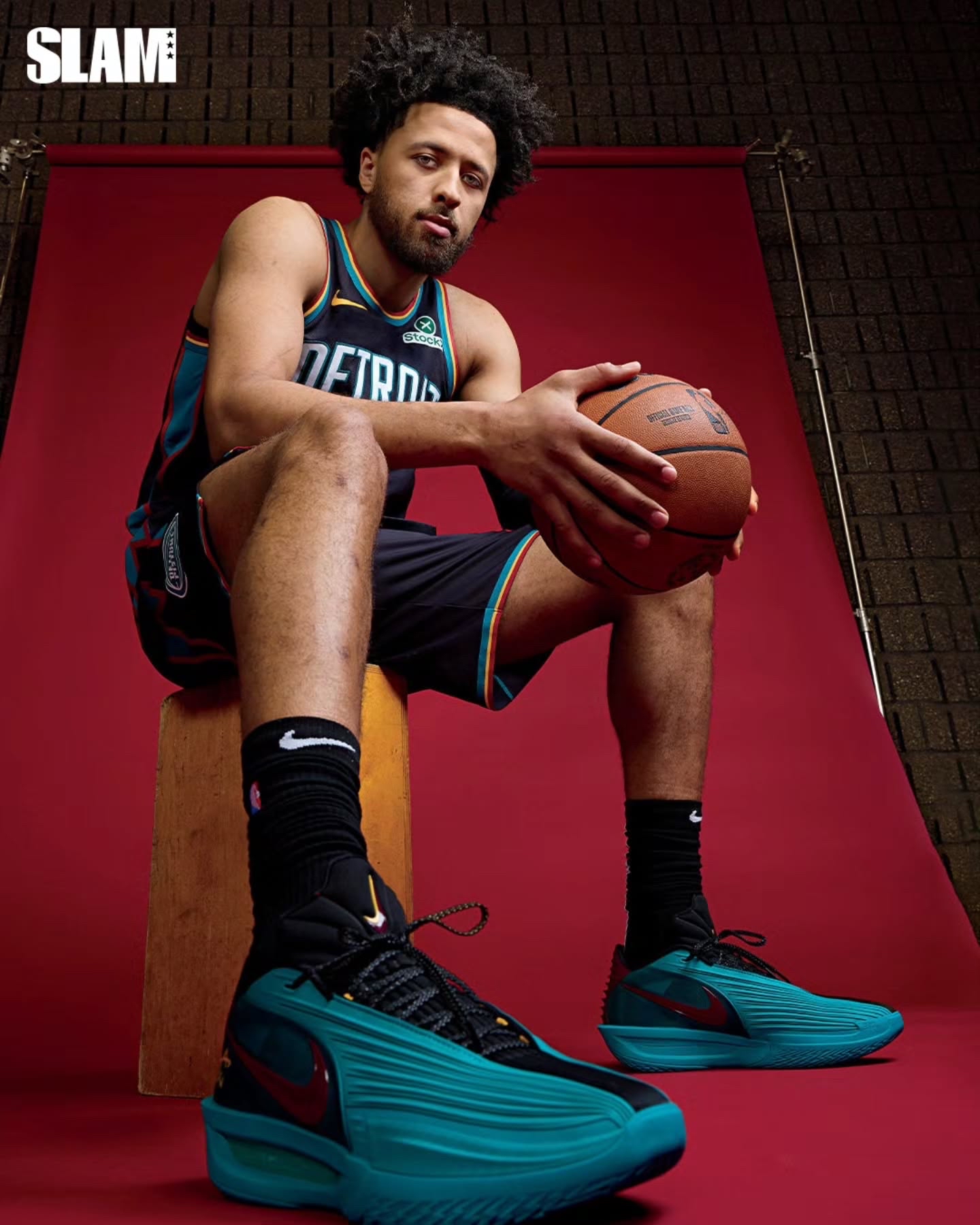 关于关键时刻底特律活塞备战欧超杯；主帅复盘细节曝光；媒体盛赞；数据趋势出现新变化的信息