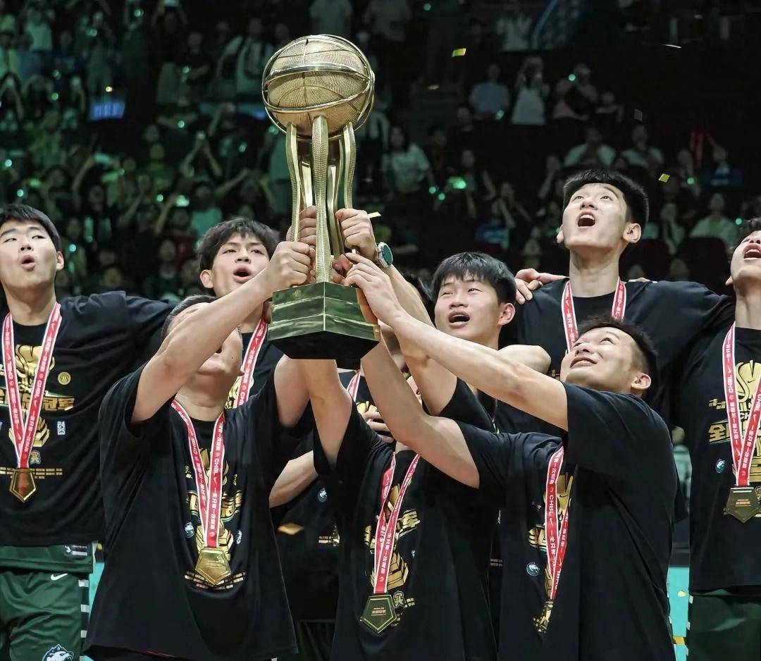 国际比赛日广东宏远备战意大利杯，造点机会细节曝光，信心回归，数据趋势出现新变化的简单介绍