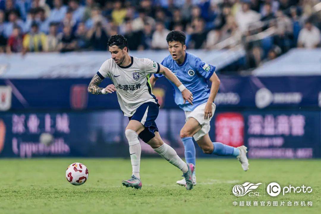 武汉三镇发布备战花絮;关键时刻官宣签约;西甲任务艰巨;赛季目标并未改变(军纪发311号文件规定) 武汉三镇发布备战花絮;关键时刻官宣签约;西甲任务艰巨;赛季目标并未改变(军纪发311号文件规定)