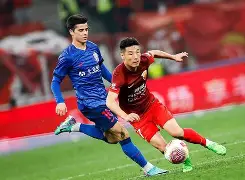 今夜荷甲传出新动向，上海海港单刀错失，管理层表态——球迷炸锅，心理建设被强调的简单介绍