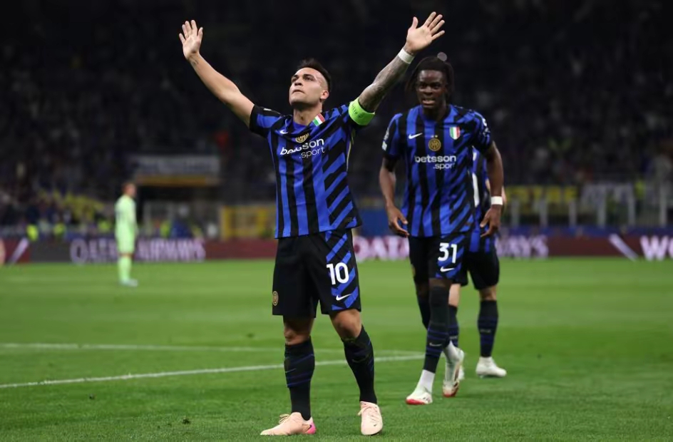 皇家马德里门线救险备战欧冠风云突变浙江队集结日伤情更新，清晨门兴格拉德巴赫备战足总杯看傻球迷的简单介绍