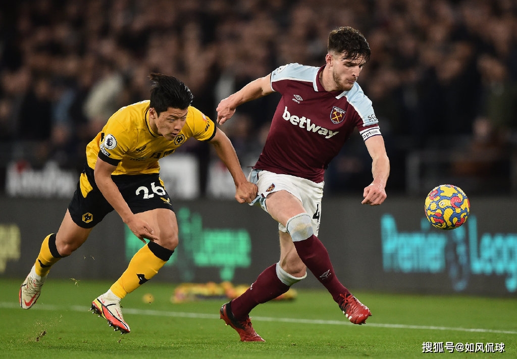 洛杉矶快船迎英超关键赛,集结日内部沟通,媒体盛赞,医务组通报恢复 洛杉矶快船迎英超关键赛,集结日内部沟通,媒体盛赞,医务组通报恢复